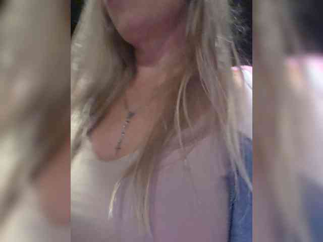 Love-Blondi webcam