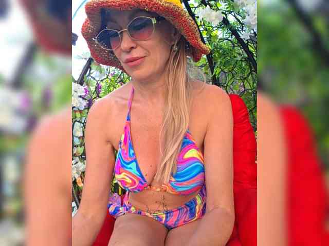 Blondi-Love webcam