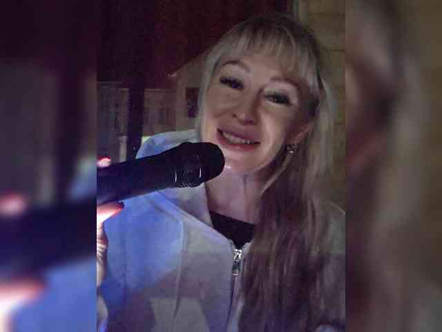 Love-Blondi webcam