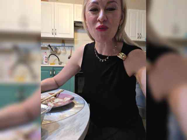 -Love-blondi webcam