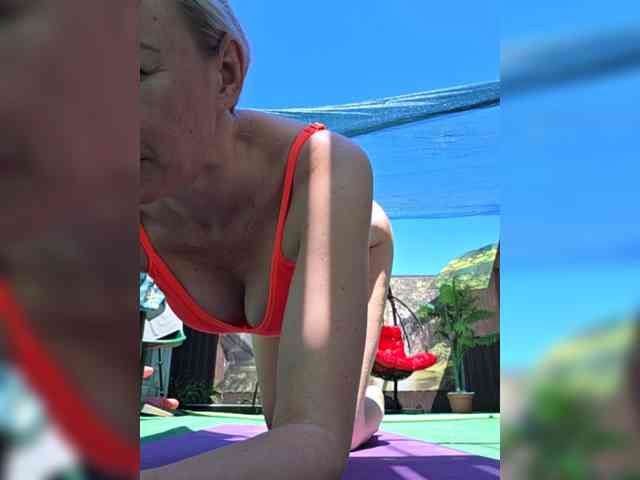 -Love-blondi webcam