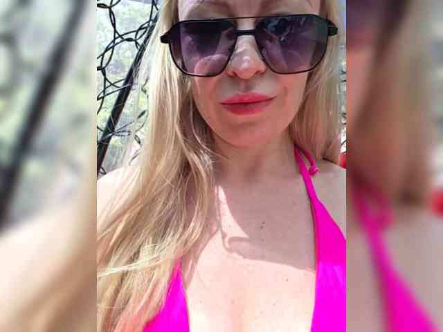 -Love-blondi webcam