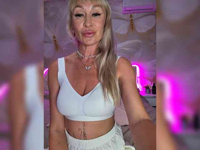_Love-Blondi webcam