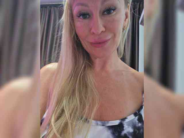 _Love-Blondi webcam