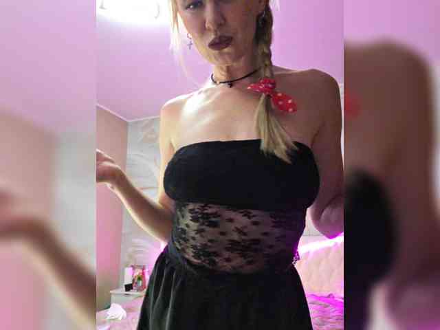 -Love-blondi webcam