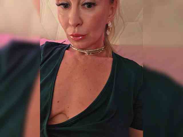 _Love-Blondi webcam