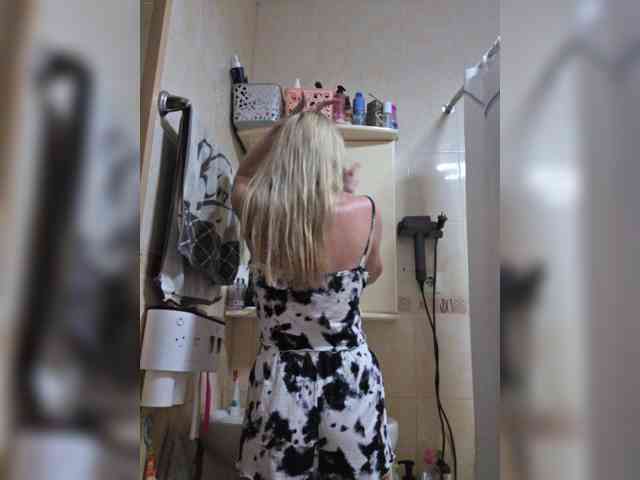 -Love-blondi webcam