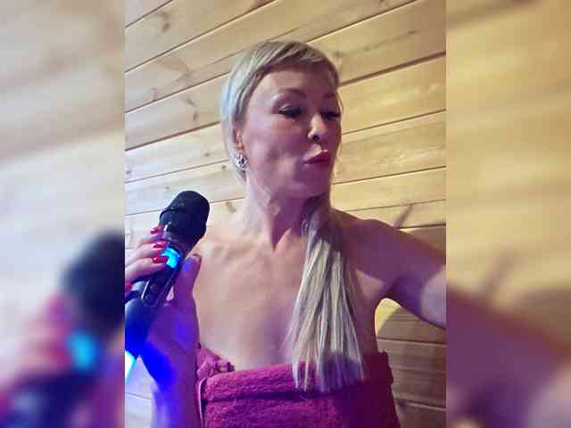 Love-Blondi webcam