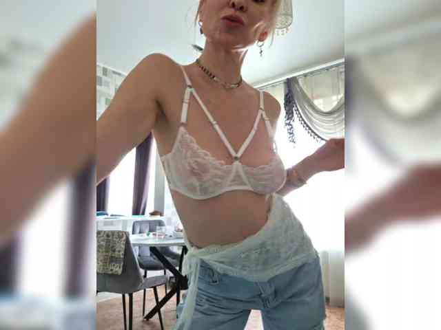 -Love-blondi webcam