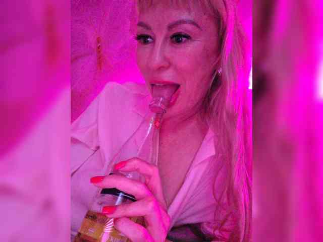 -Love-blondi webcam