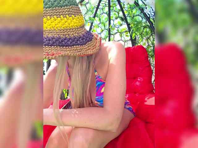 Blondi-Love webcam