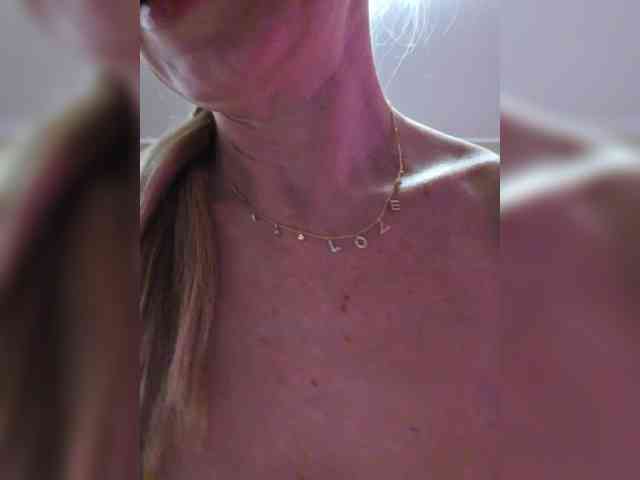 -Love-blondi webcam
