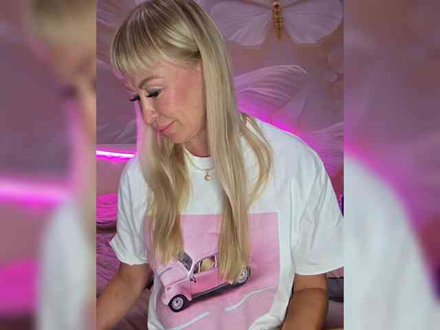 _Love-Blondi webcam