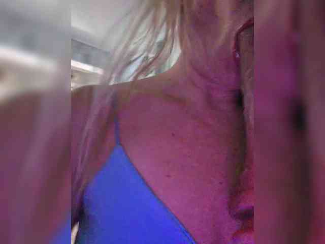 _Love-Blondi webcam