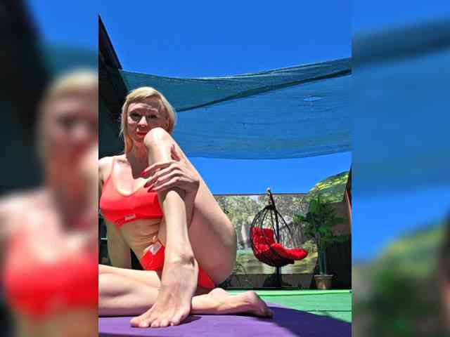 -Love-blondi webcam
