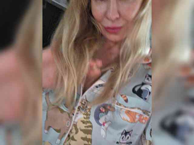 -Love-blondi webcam