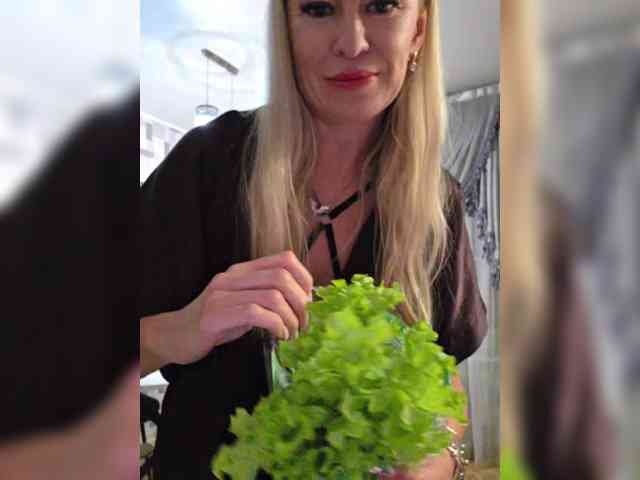 _Love-Blondi webcam