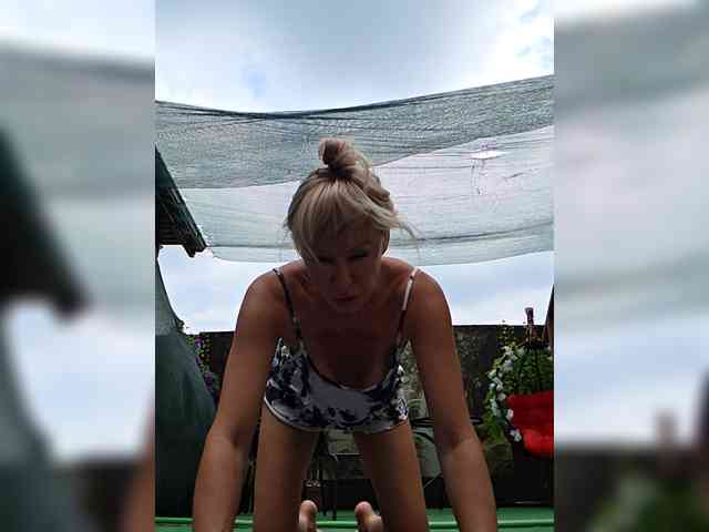 _Love-Blondi webcam