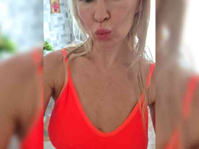 Love-Blondi webcam