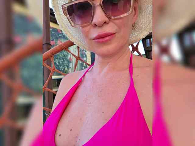 -Love-blondi webcam