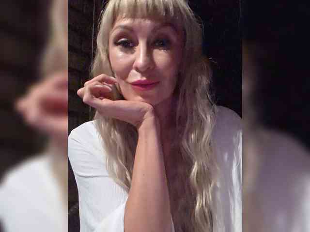 Love-Blondi webcam