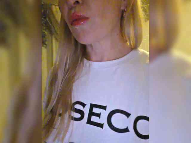 -Love-blondi webcam