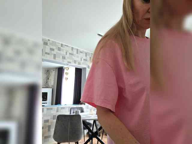-Love-blondi webcam