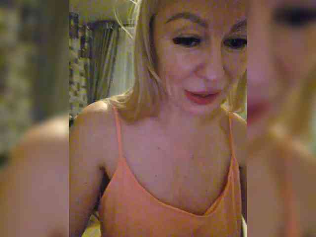 -Love-blondi webcam