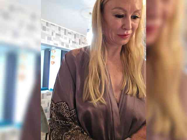 -Love-blondi webcam