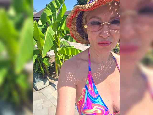 Blondi-Love webcam