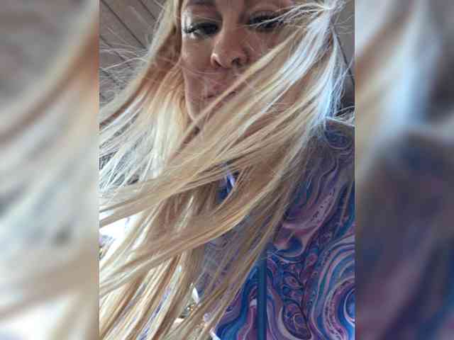_Love-Blondi webcam