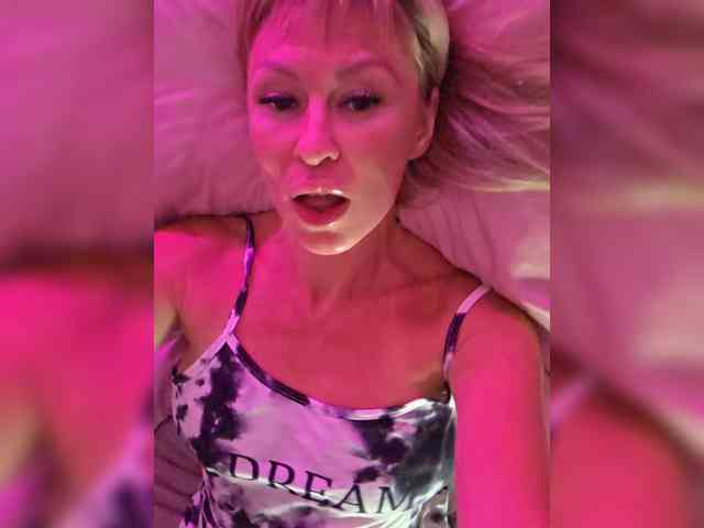 _Love-Blondi webcam