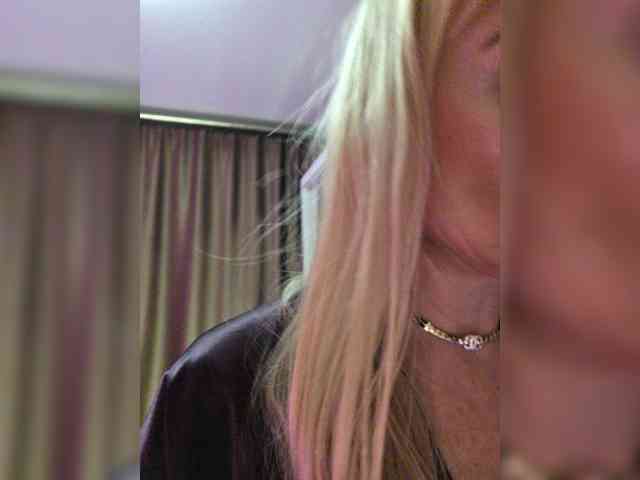 -Love-blondi webcam