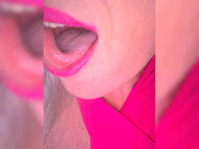 _Love-Blondi webcam