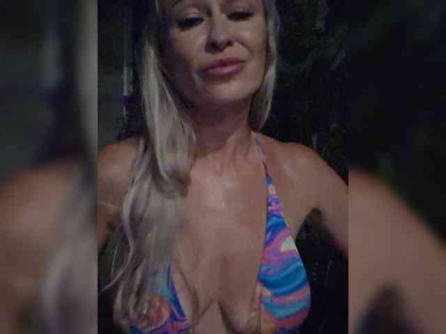 _Love-Blondi webcam