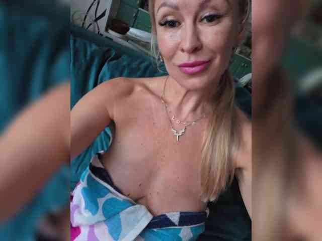 _Love-Blondi webcam