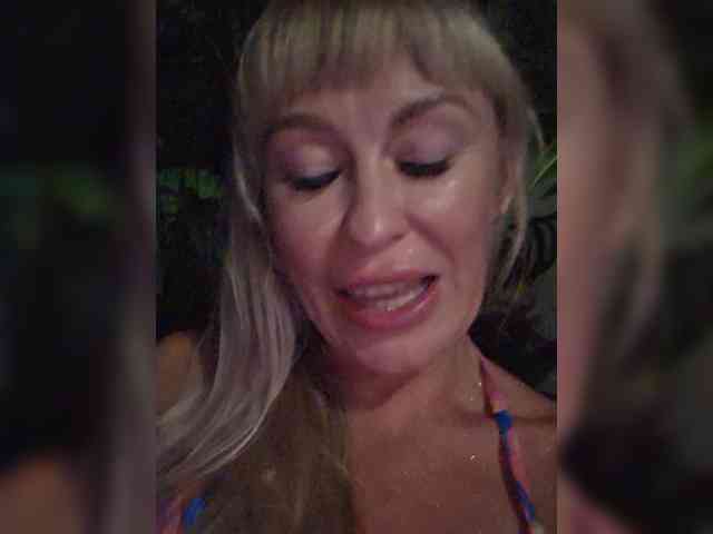 _Love-Blondi webcam