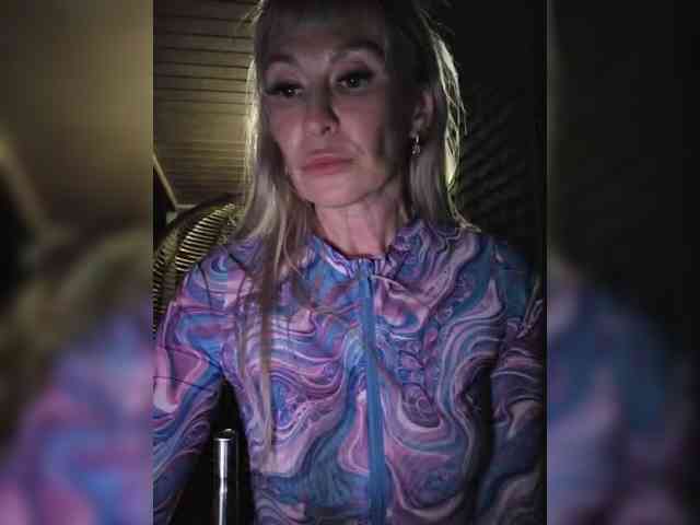 _Love-Blondi webcam