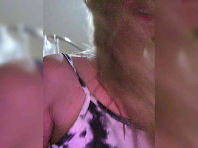 -Love-blondi webcam