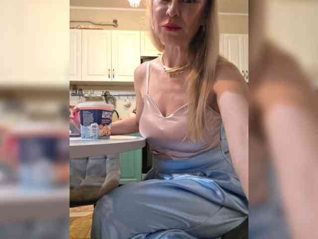 -Love-blondi webcam