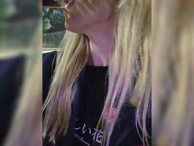 -Love-blondi webcam