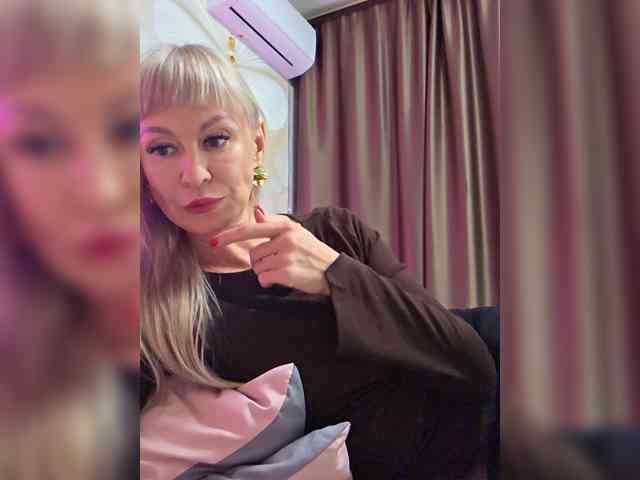 Love-Blondi webcam