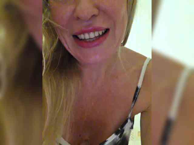 _Love-Blondi webcam