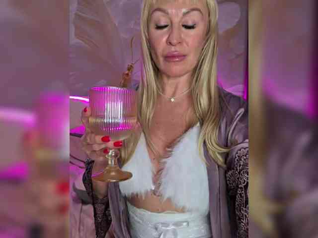 -Love-blondi webcam