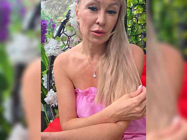 Love-Blondi webcam