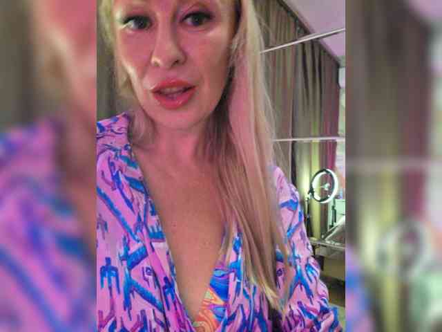 _Love-Blondi webcam