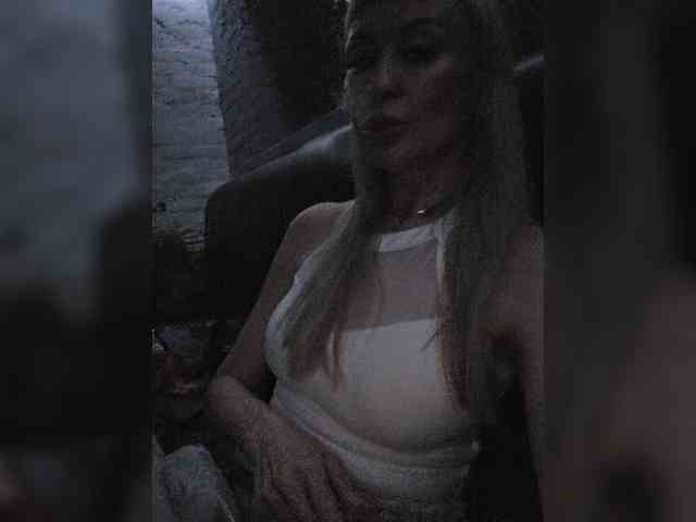 -Love-blondi webcam