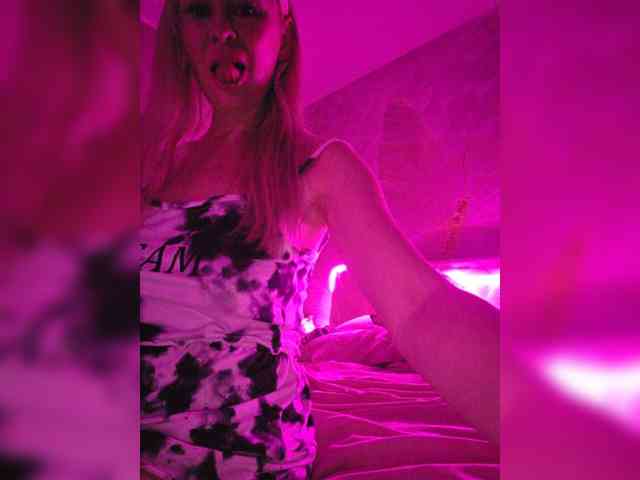 -Love-blondi webcam