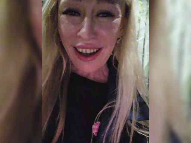 -Love-blondi webcam