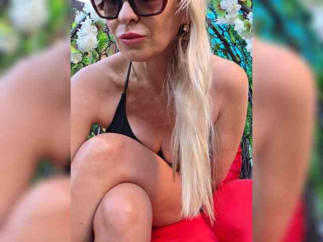 Love-Blondi